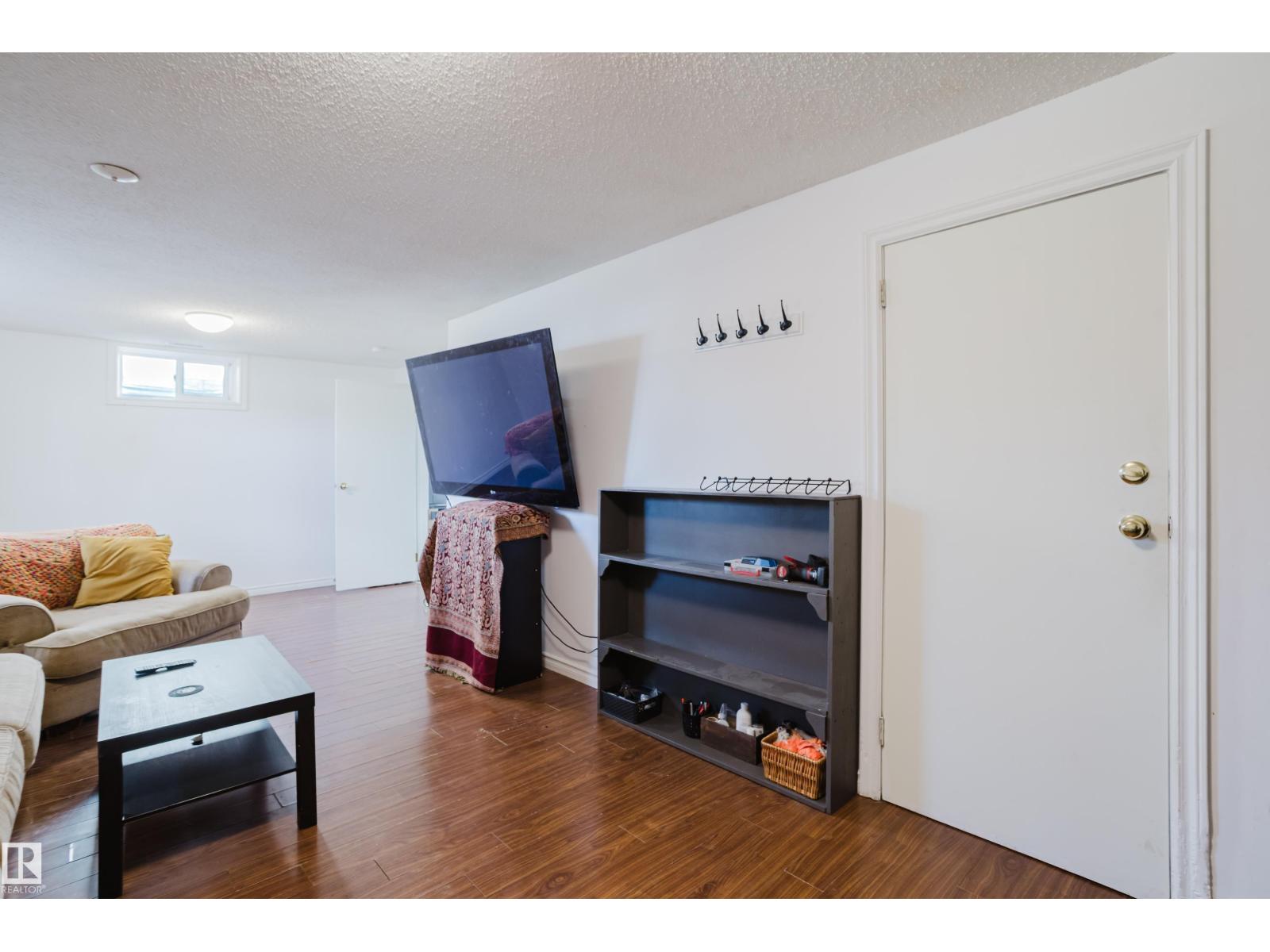 10325 152 ST NW, Edmonton