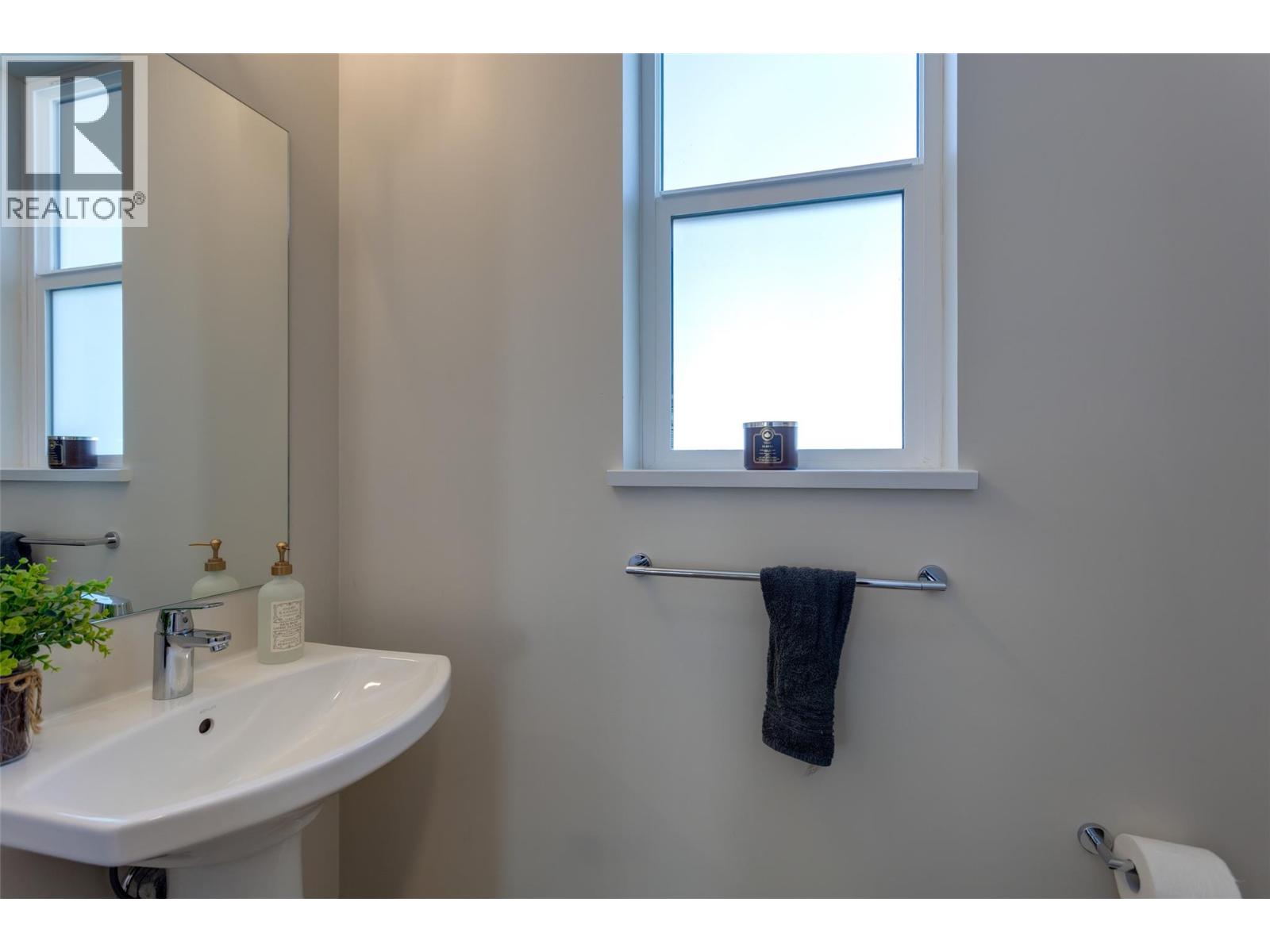 173 4025 Gellatly Road South, West Kelowna