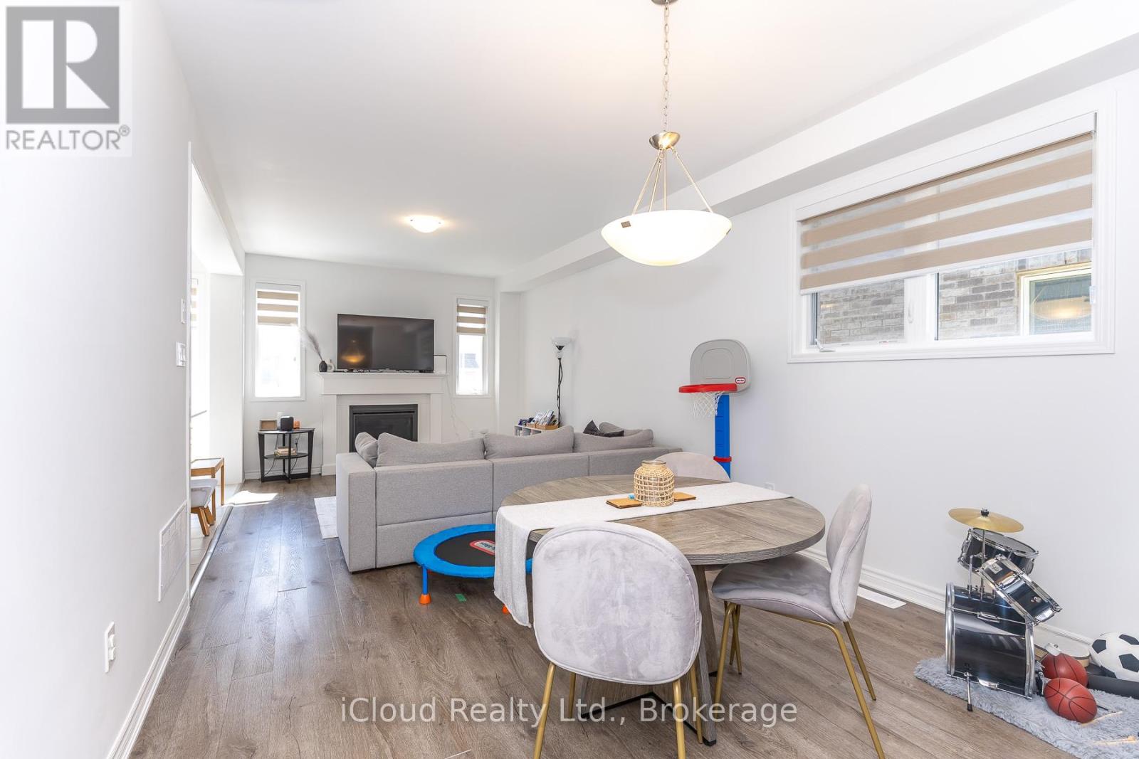 302 CALLA POINT - 7