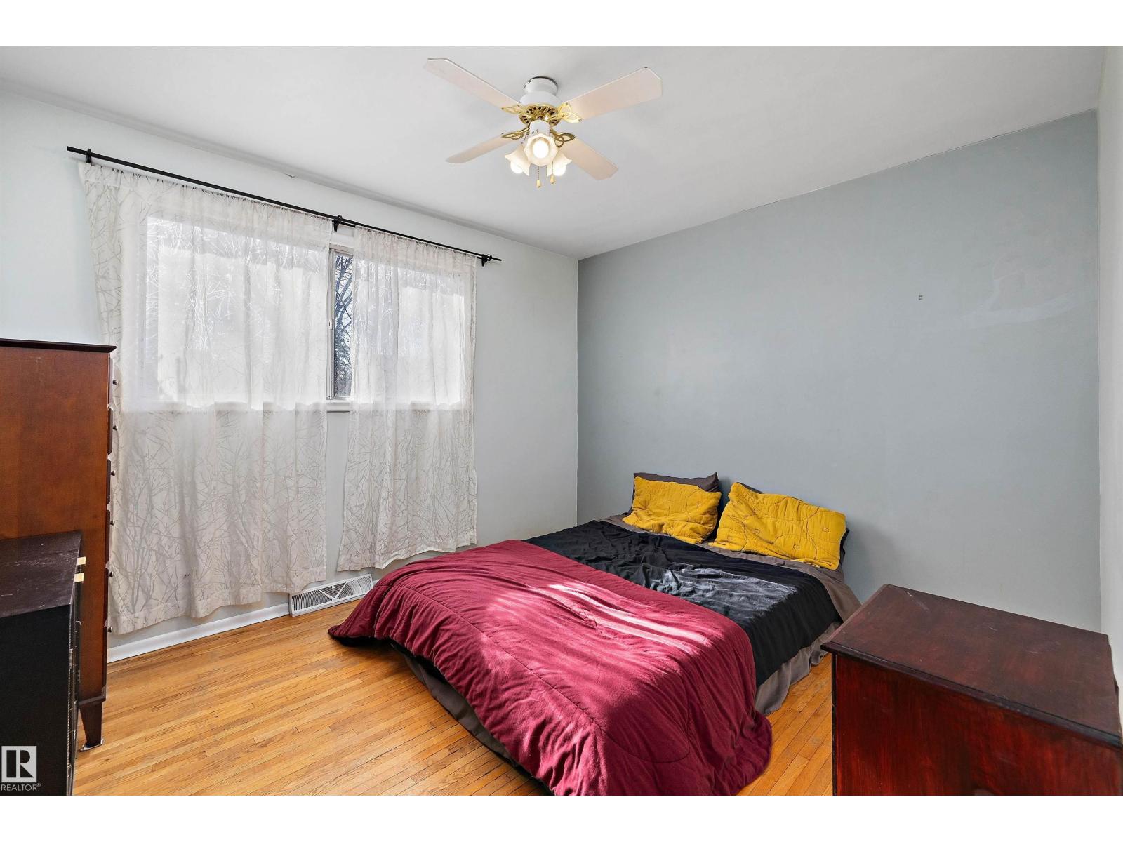11607 141 ST NW - 21