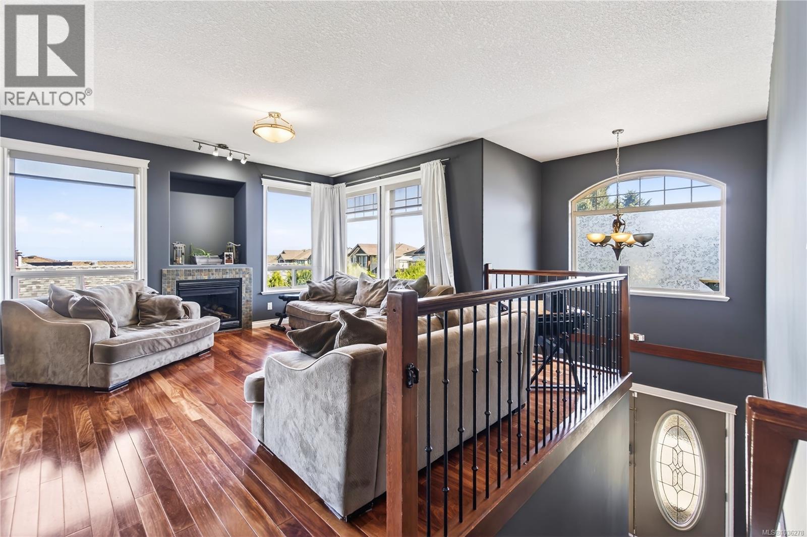 6596 Kestrel Cres - 11
