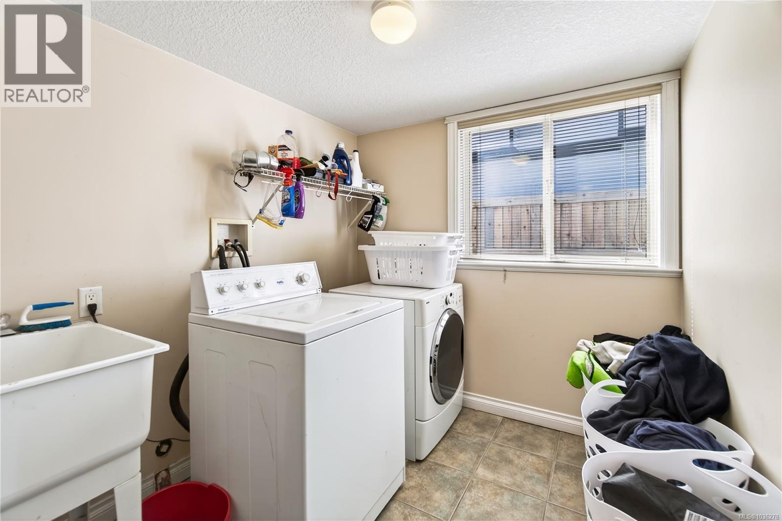 6596 Kestrel Cres - 55