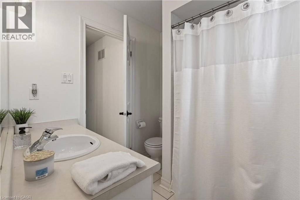 29 GAINES Avenue, Dundas, Ontario, L9H7M4 — Photo 8