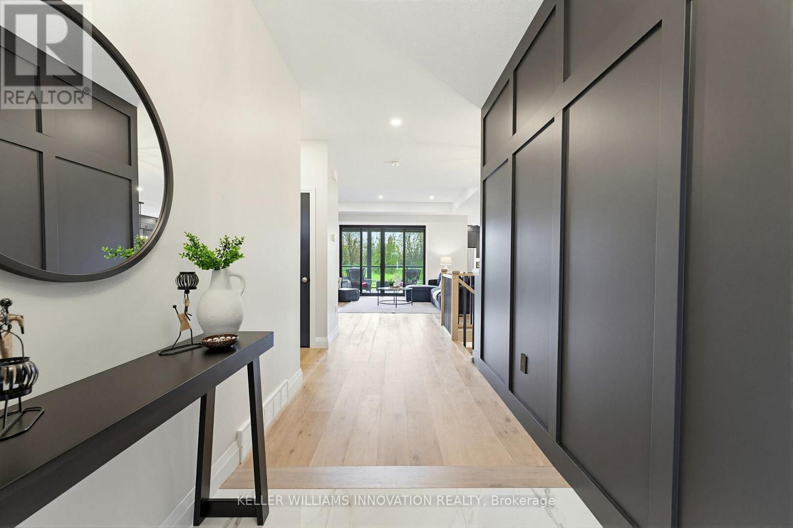37 GILMER CRESCENT - 12