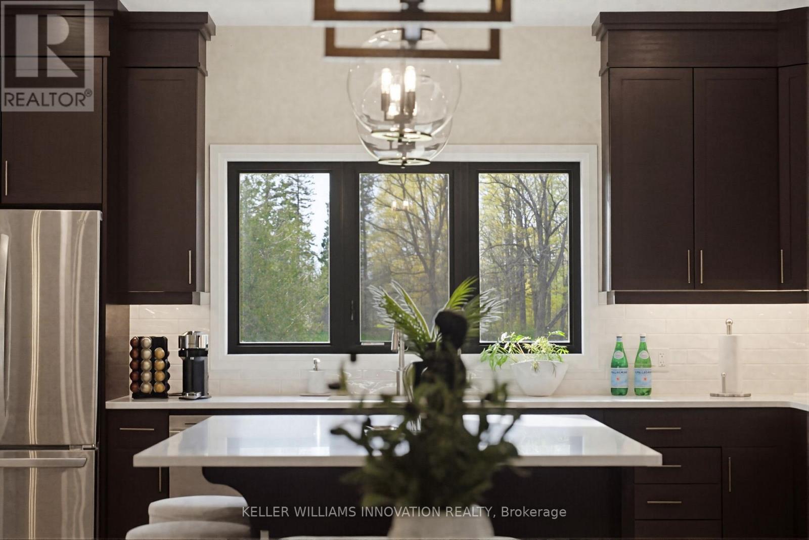37 GILMER CRESCENT - 14