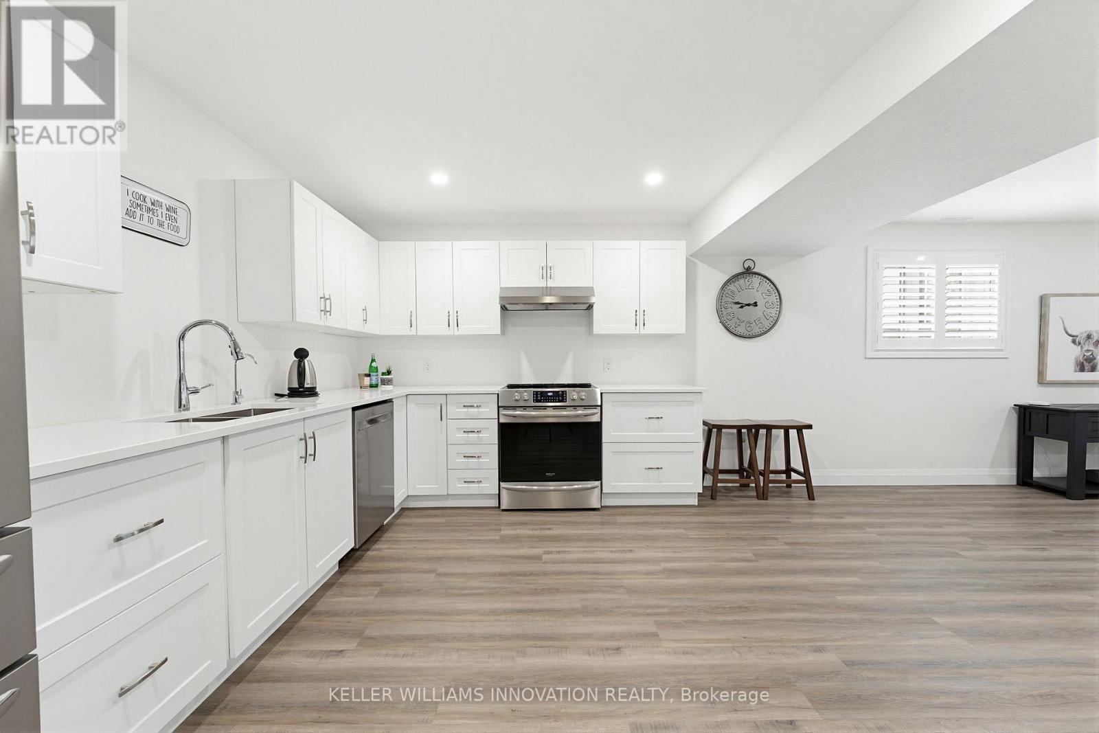 37 GILMER CRESCENT - 29