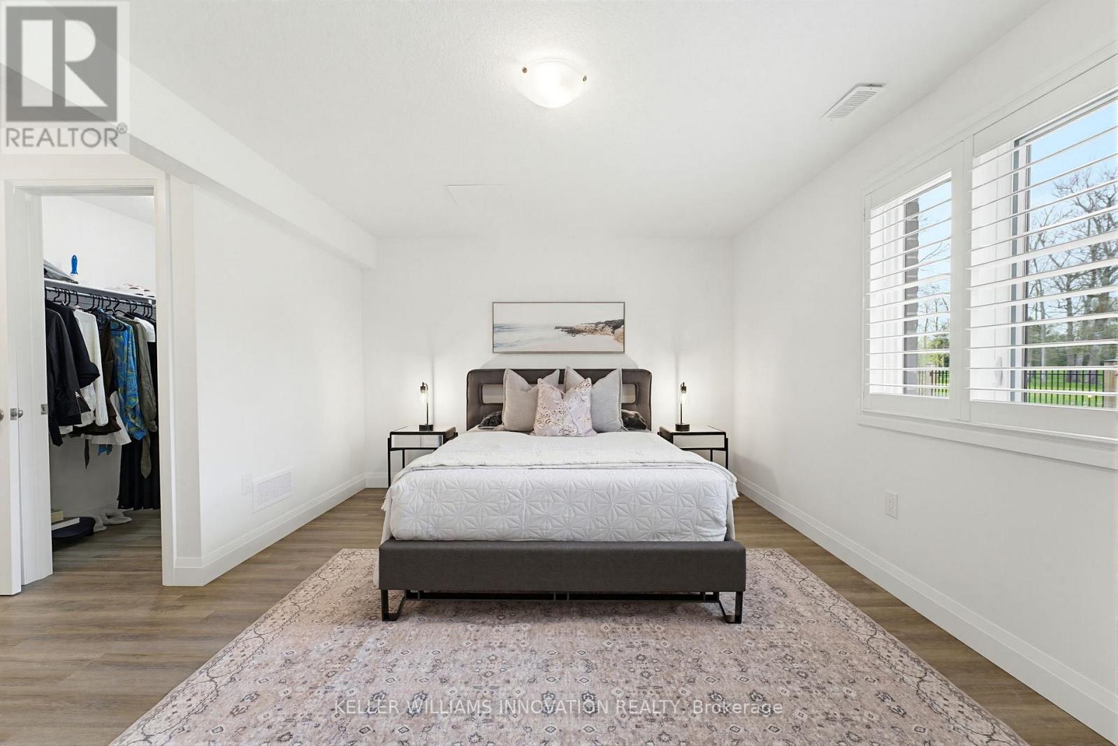 37 GILMER CRESCENT - 33