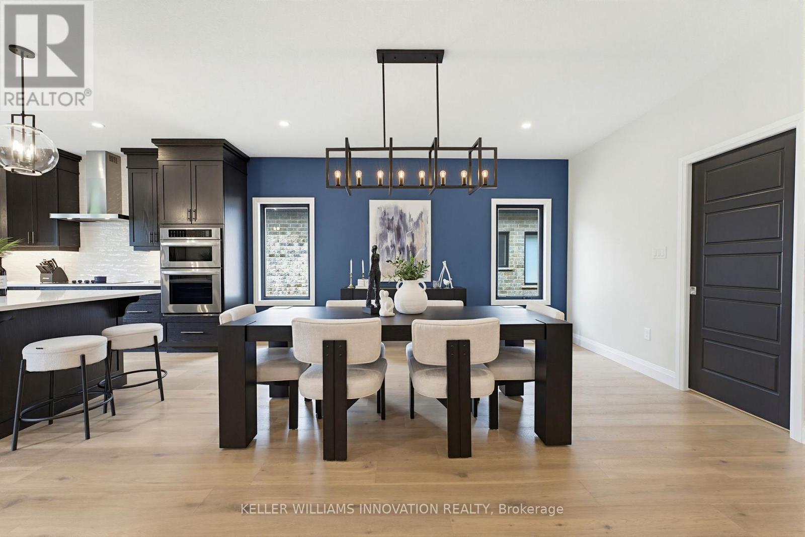 37 GILMER CRESCENT - 4