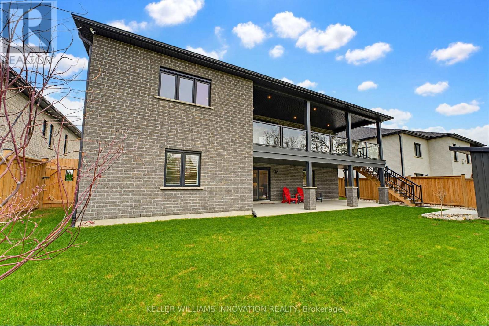 37 GILMER CRESCENT - 41