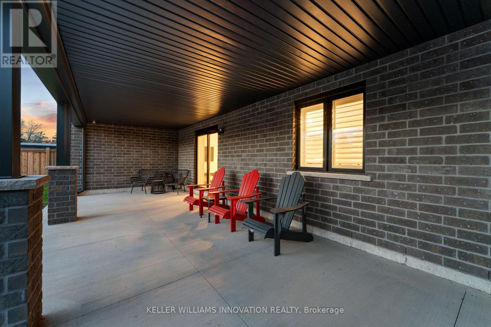 37 GILMER CRESCENT - 45
