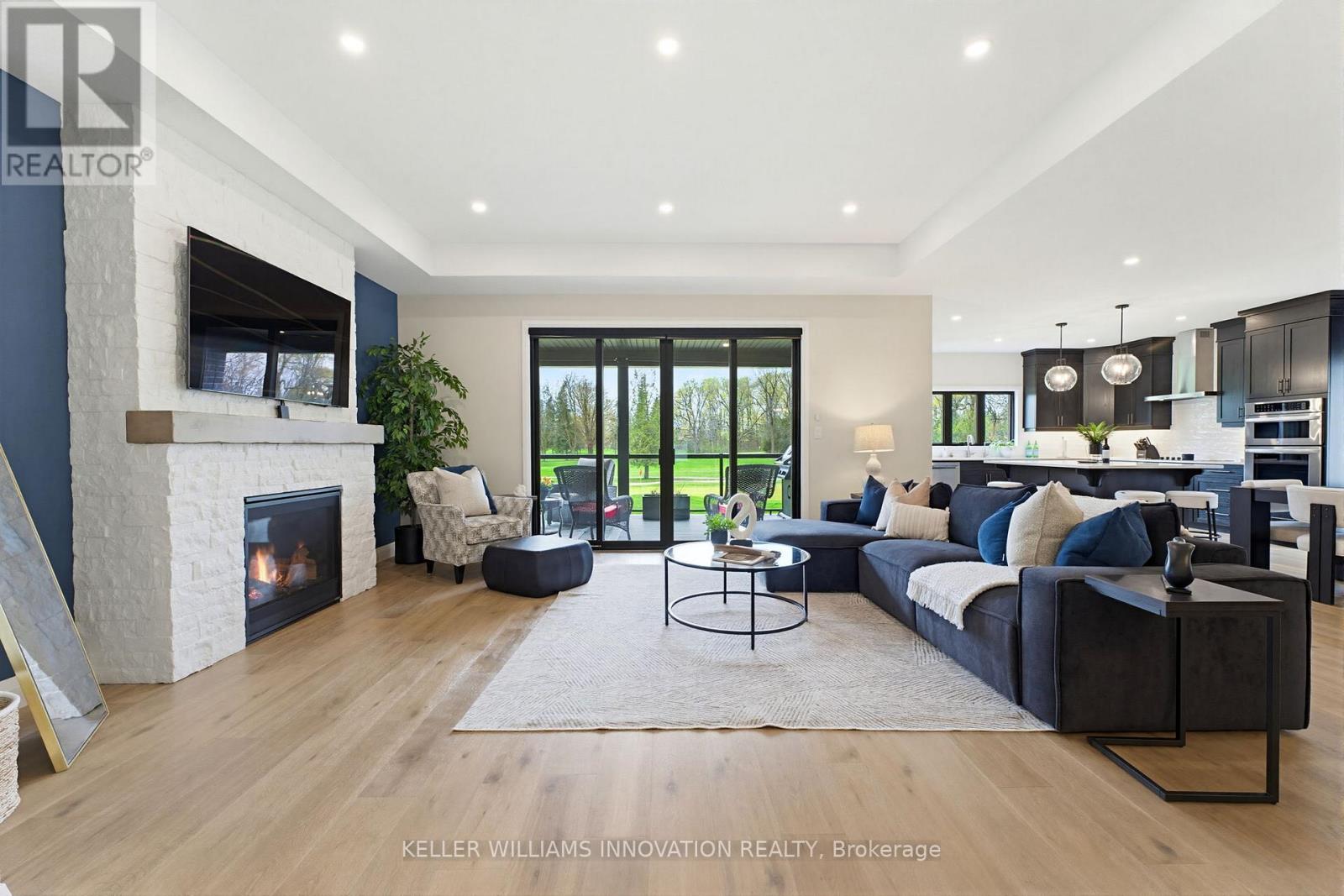 37 GILMER CRESCENT - 5