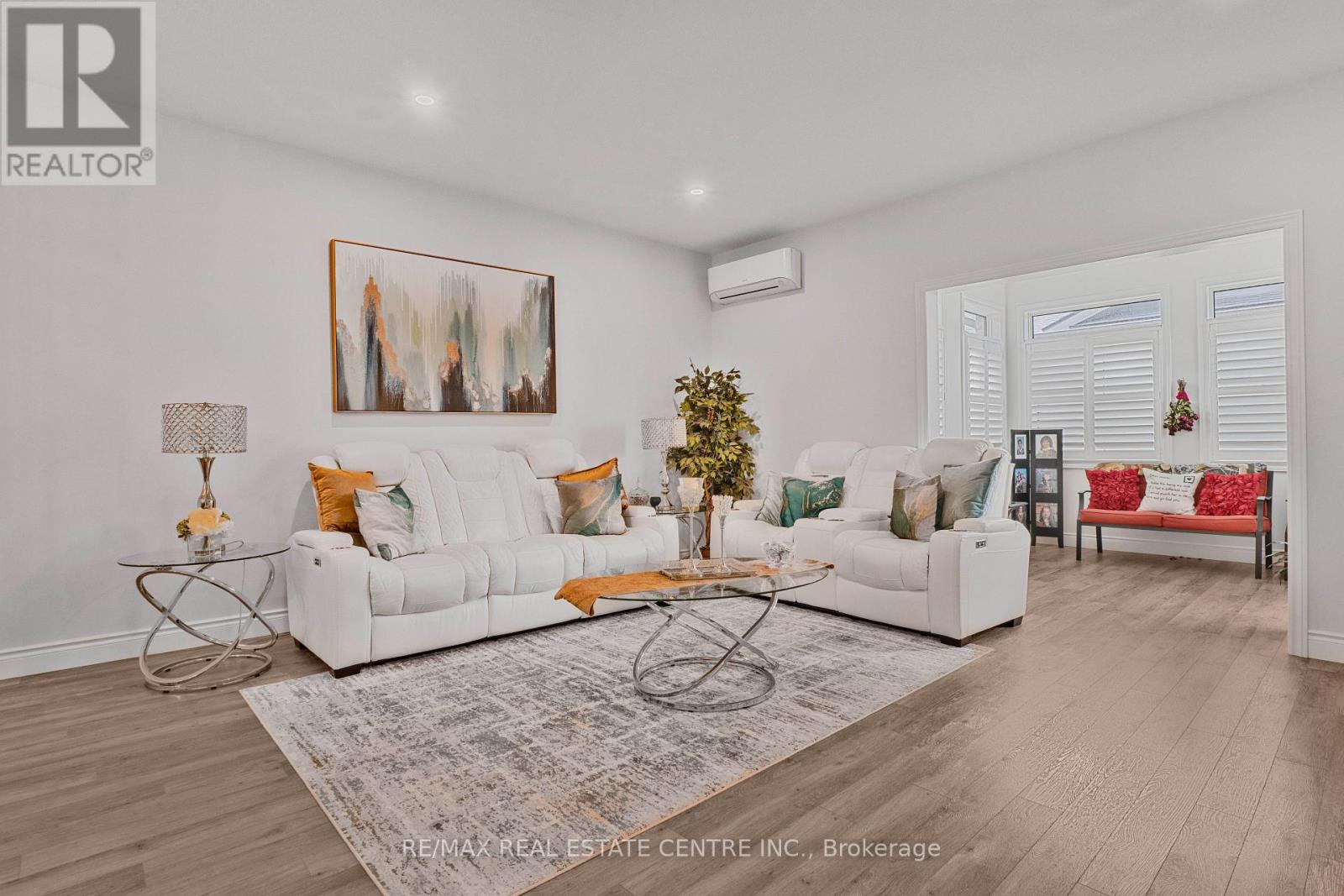 #54 375 MITCHELL ROAD S - 10