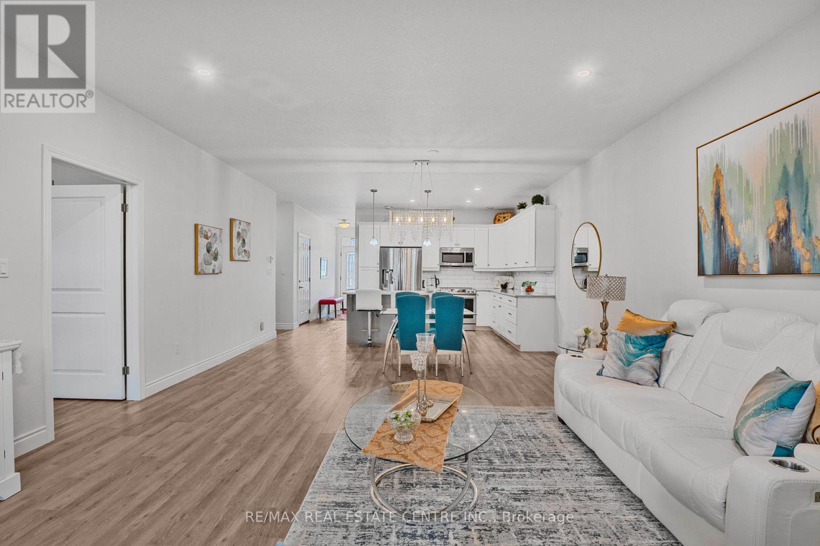 #54 375 MITCHELL ROAD S - 12