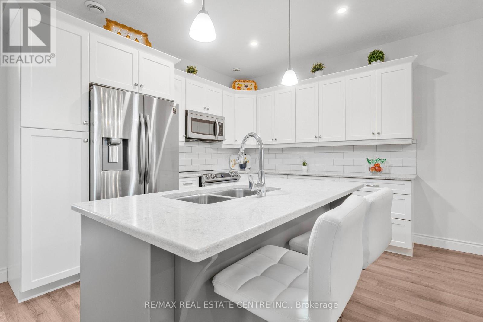 #54 375 MITCHELL ROAD S - 13