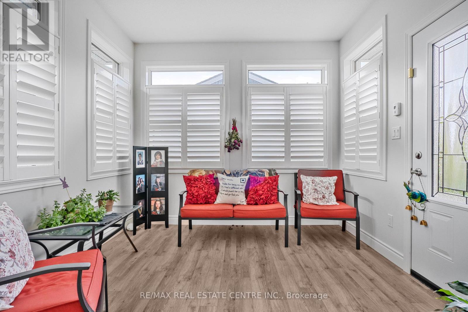 #54 375 MITCHELL ROAD S - 18