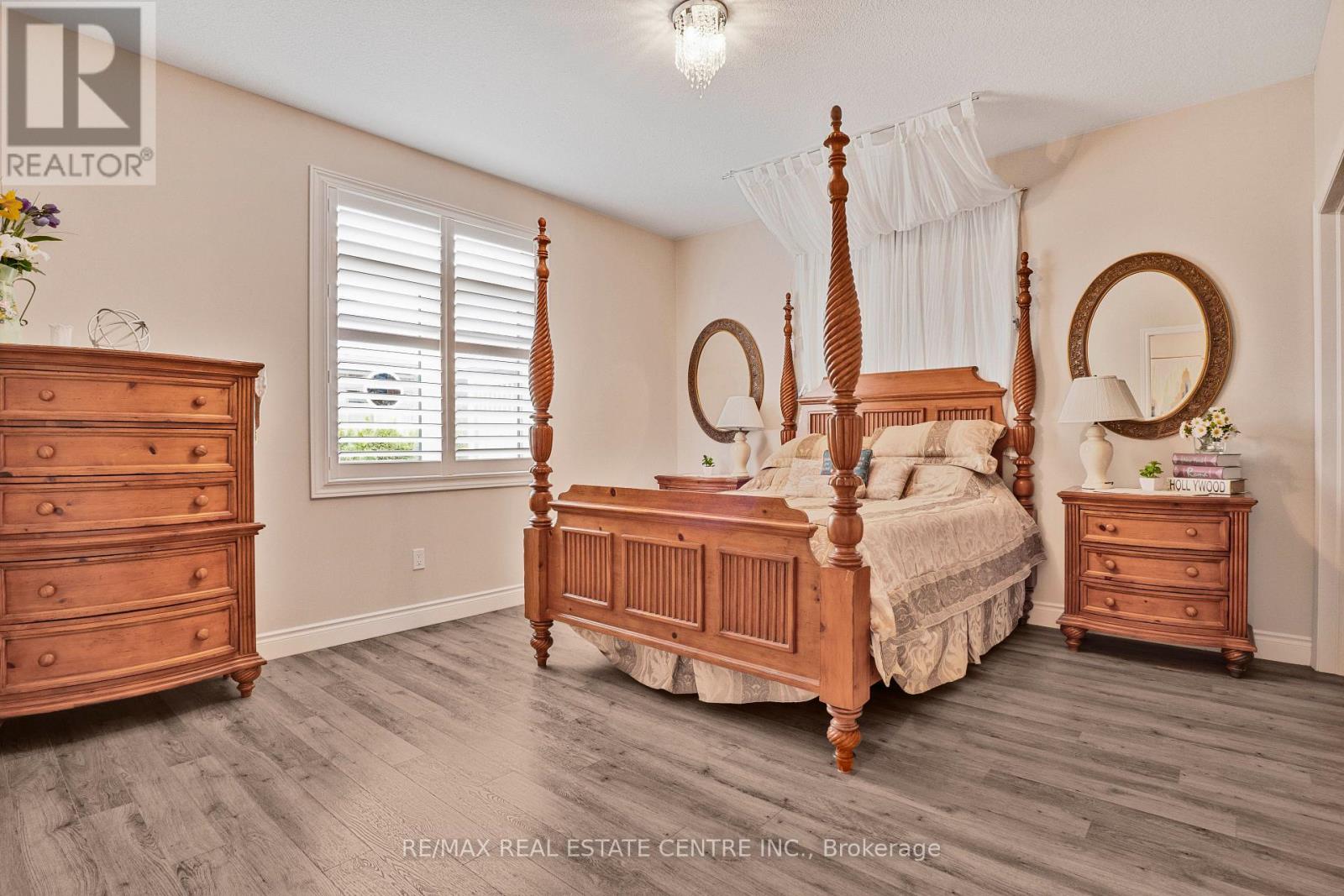 #54 375 MITCHELL ROAD S - 21