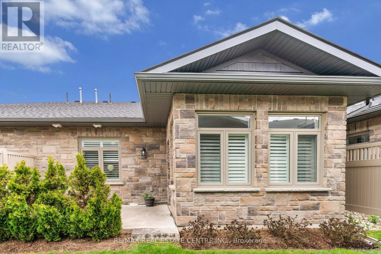 #54 375 MITCHELL ROAD S - 36