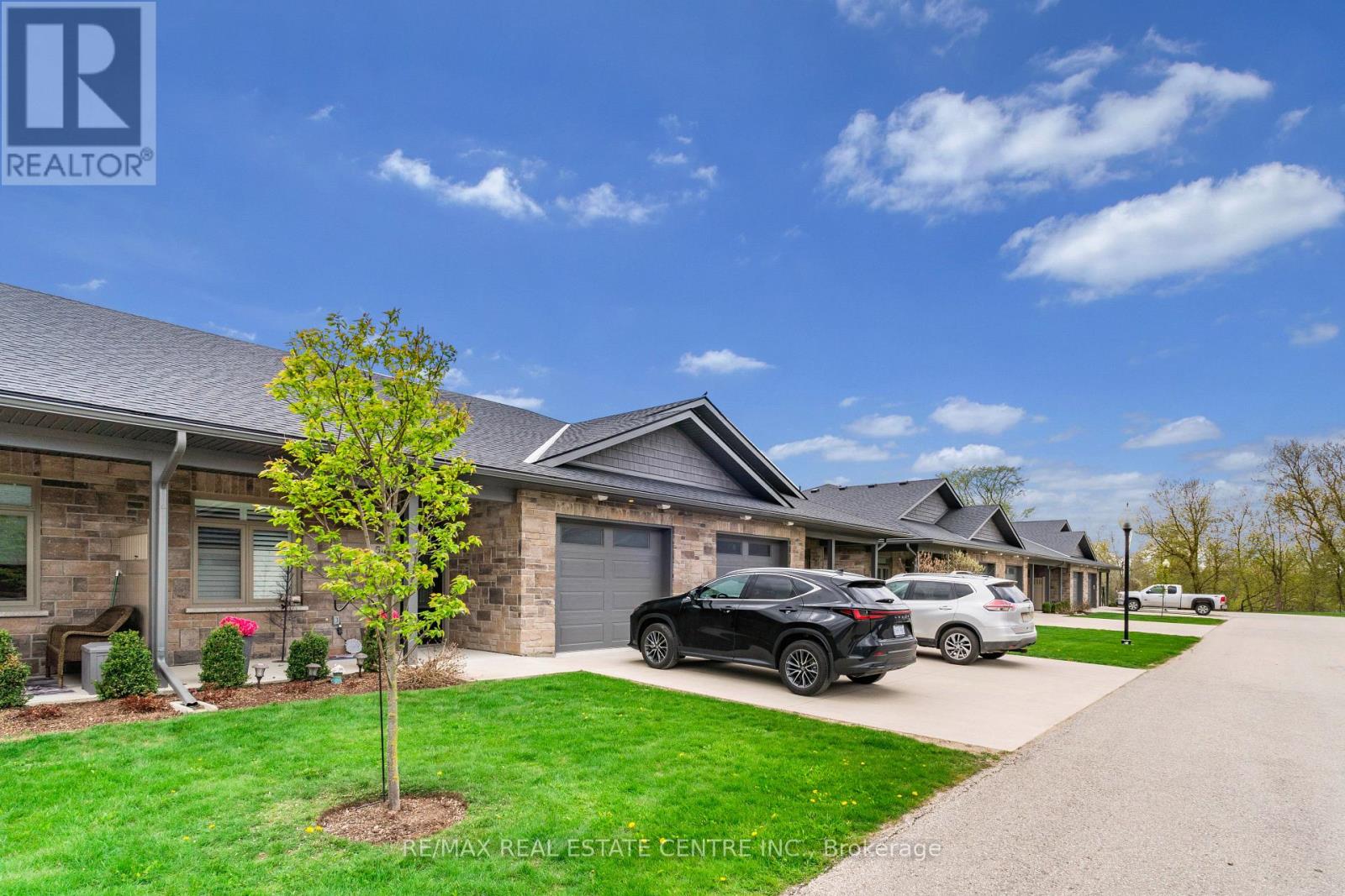 #54 375 MITCHELL ROAD S - 4