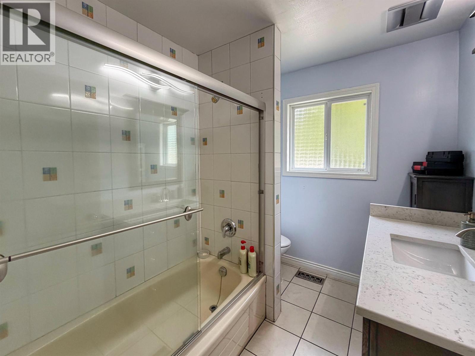 718 E 11TH AVENUE - 21
