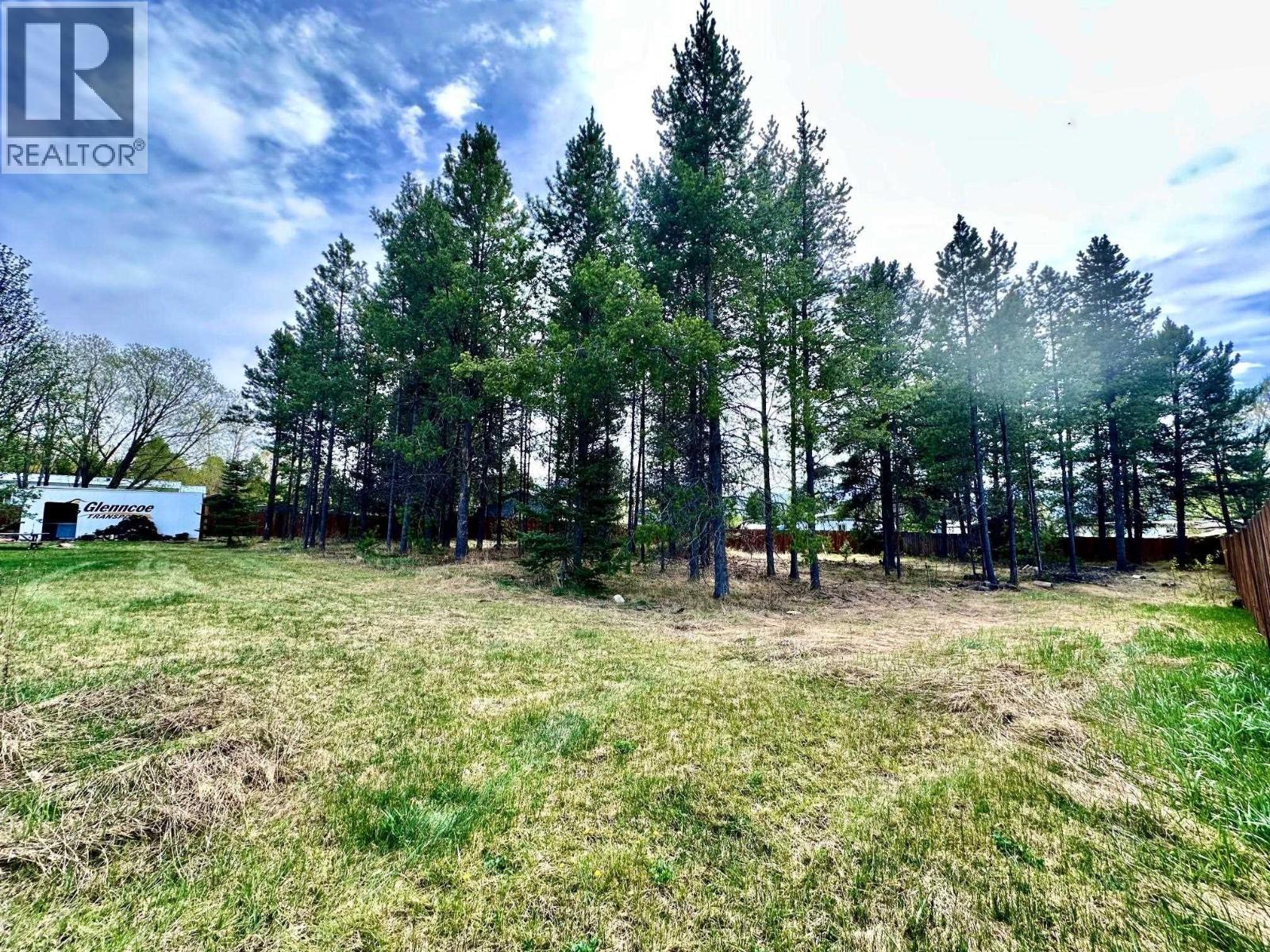 845 BEAVEN CRESCENT - 14