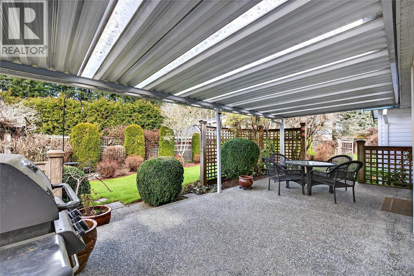  2257 Tarn Place, Duncan