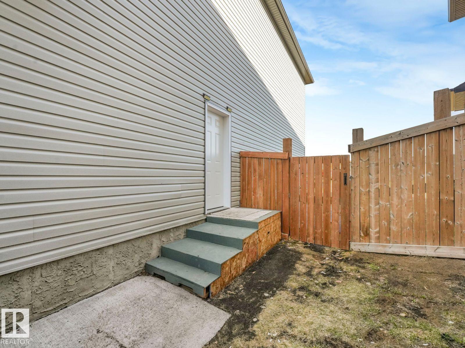 17171 38 ST NW - 12
