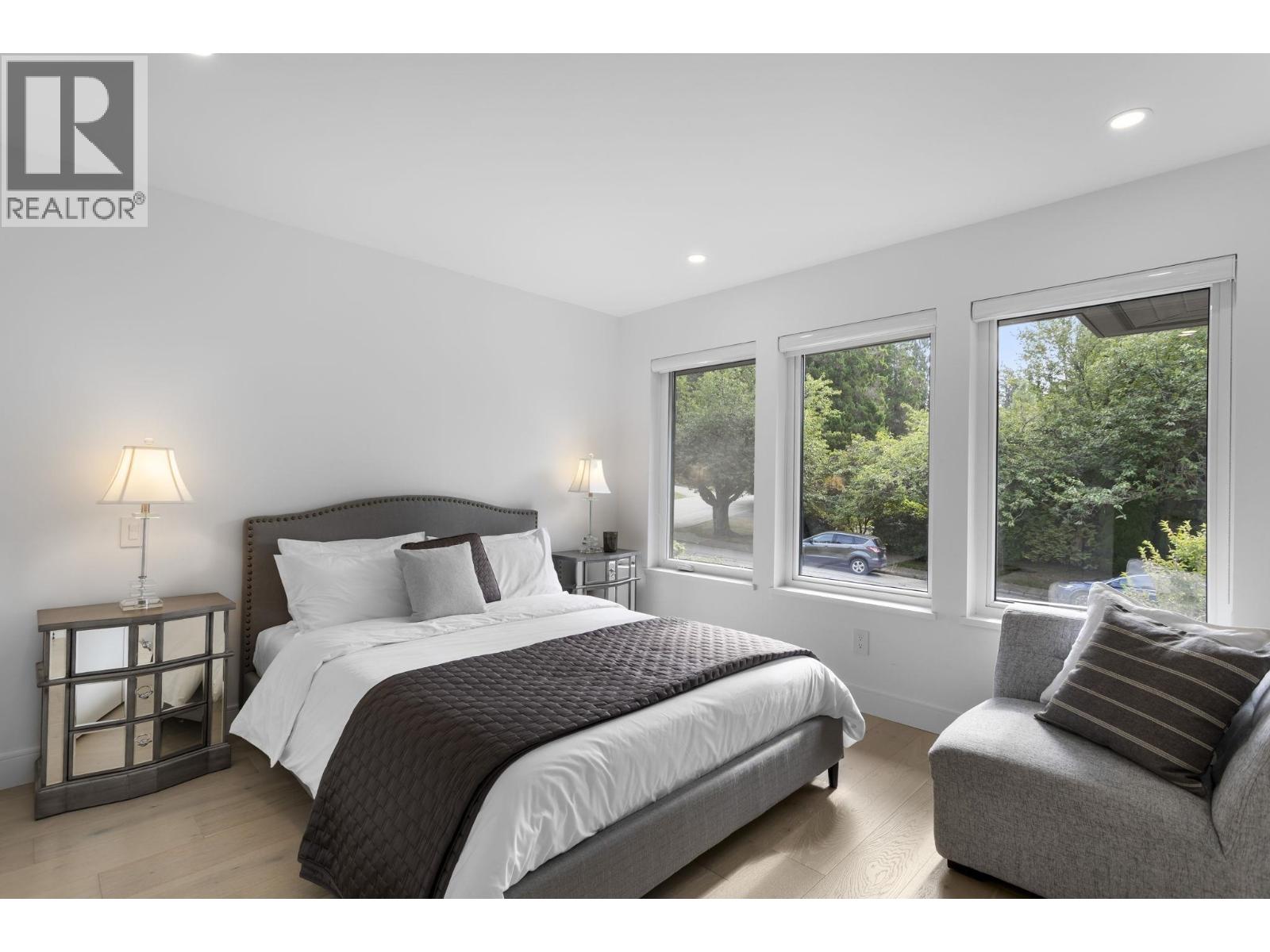 5197 SONORA DRIVE, North Vancouver