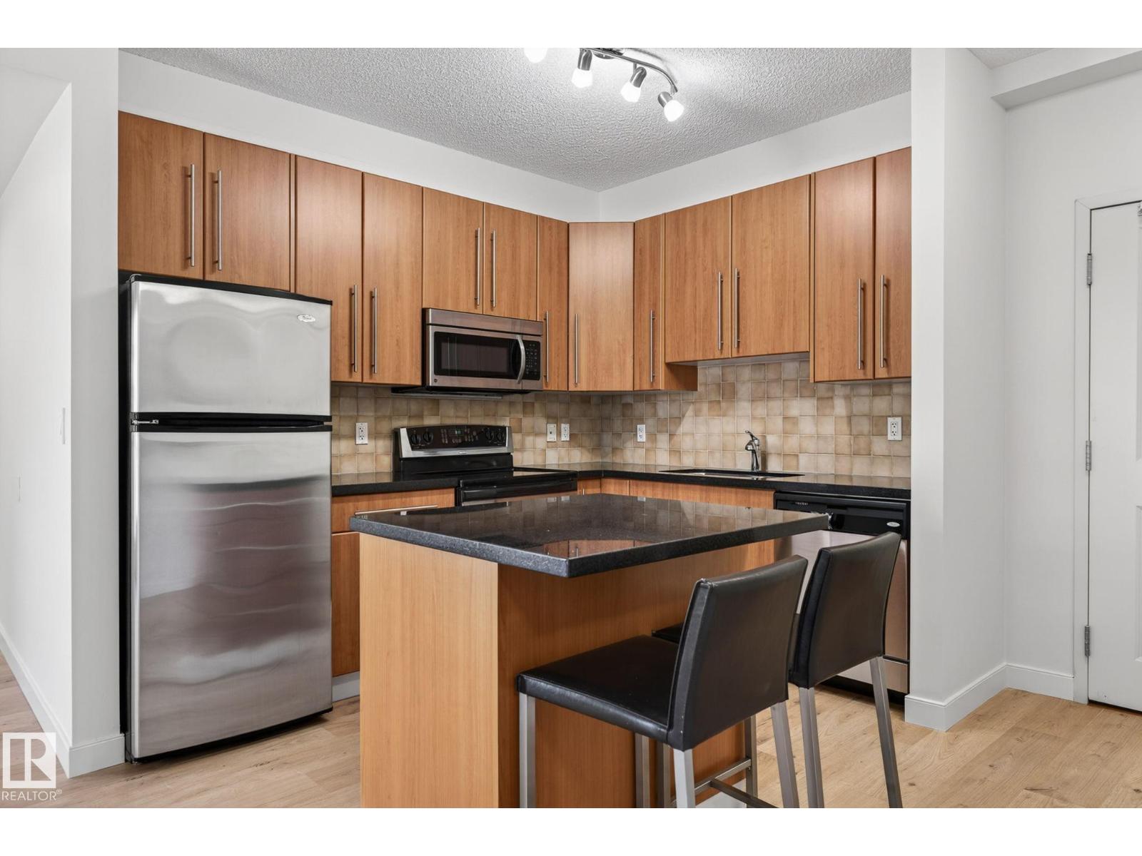 #301 9819 104 ST NW, Edmonton