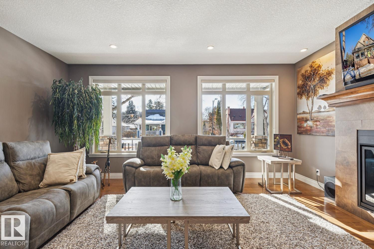11409 63 ST NW NW - 15