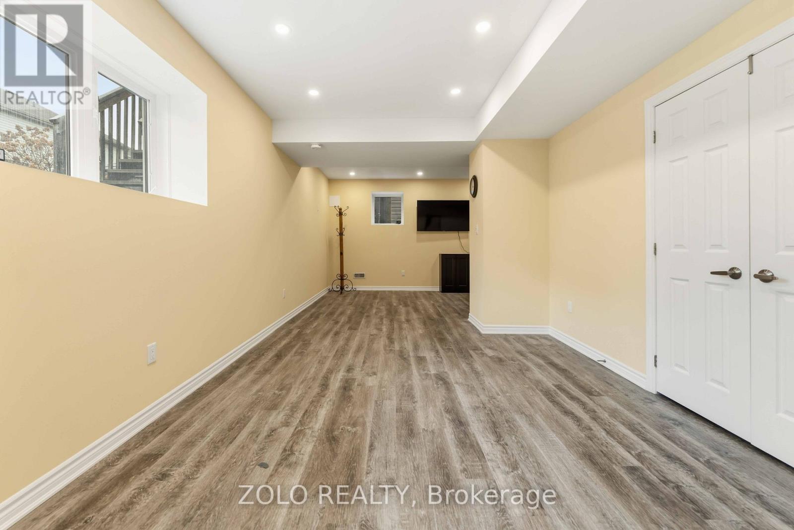 3566 CAMBRIAN ROAD - 39