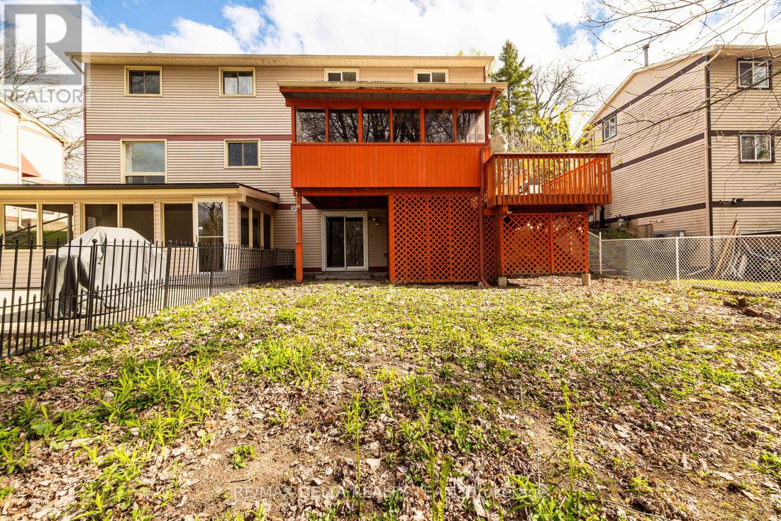 796 VINETTE CRESCENT - 20