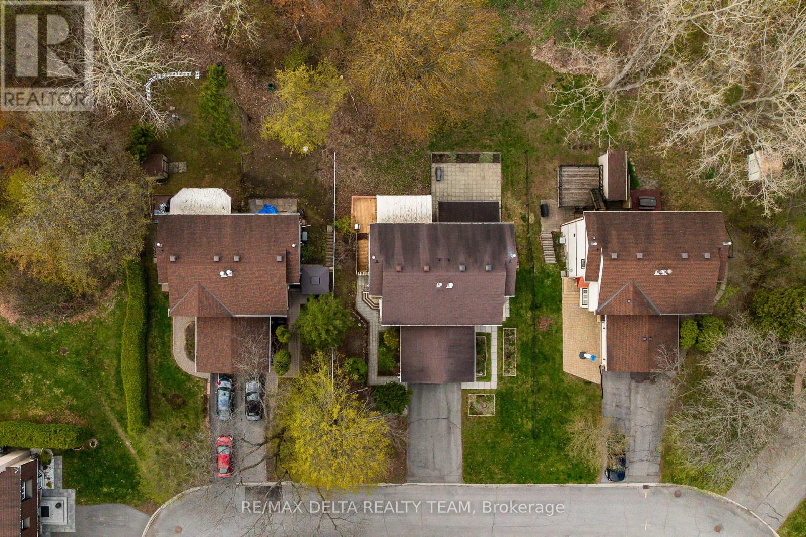 796 VINETTE CRESCENT - 23
