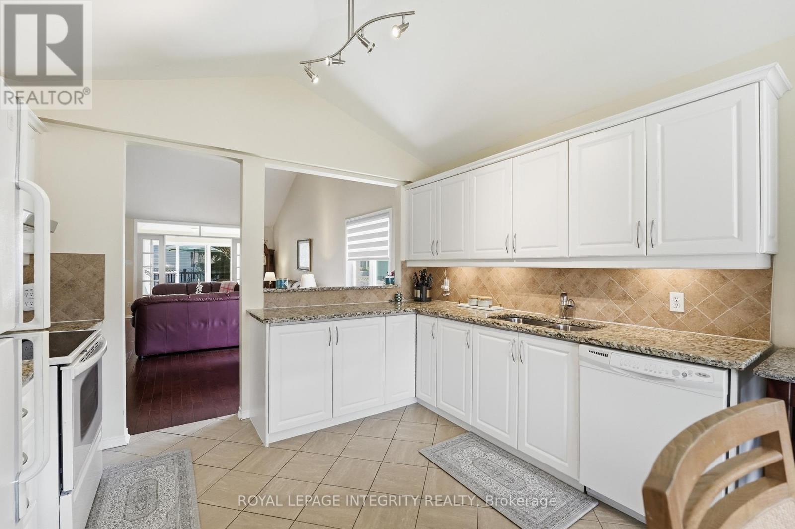 3 Bed, 3 Bath House for Rent in Ottawa – 42 SETTLER’S RIDGE WAY, Ottawa – MLS# X13105576 - Image 27