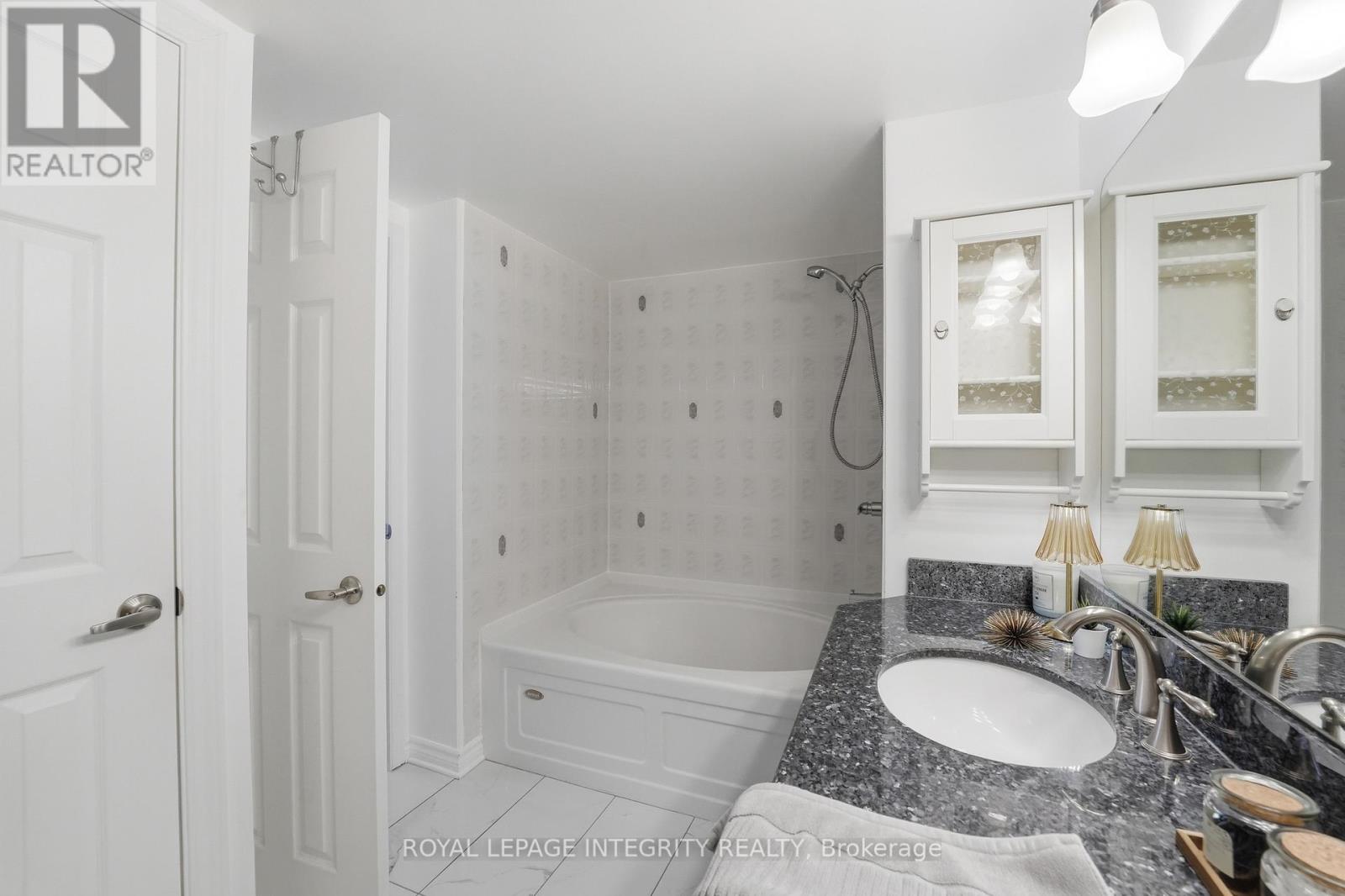 3 Bed, 3 Bath House for Rent in Ottawa – 42 SETTLER’S RIDGE WAY, Ottawa – MLS# X13105576 - Image 3