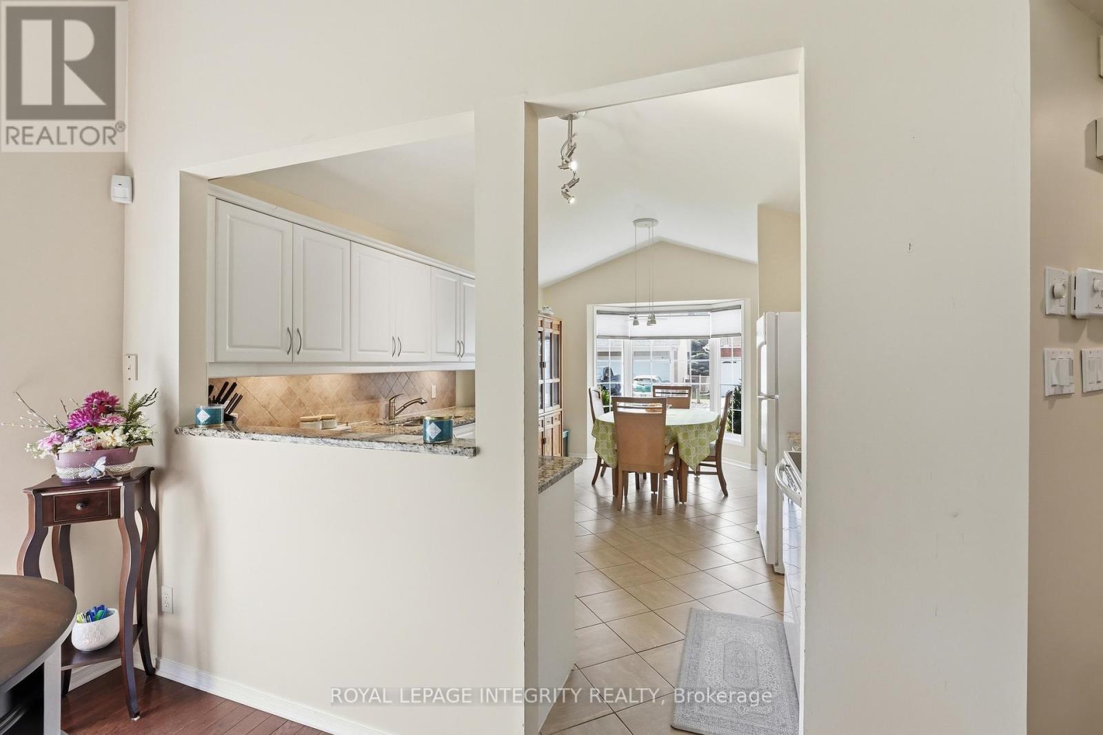 3 Bed, 3 Bath House for Rent in Ottawa – 42 SETTLER’S RIDGE WAY, Ottawa – MLS# X13105576 - Image 23