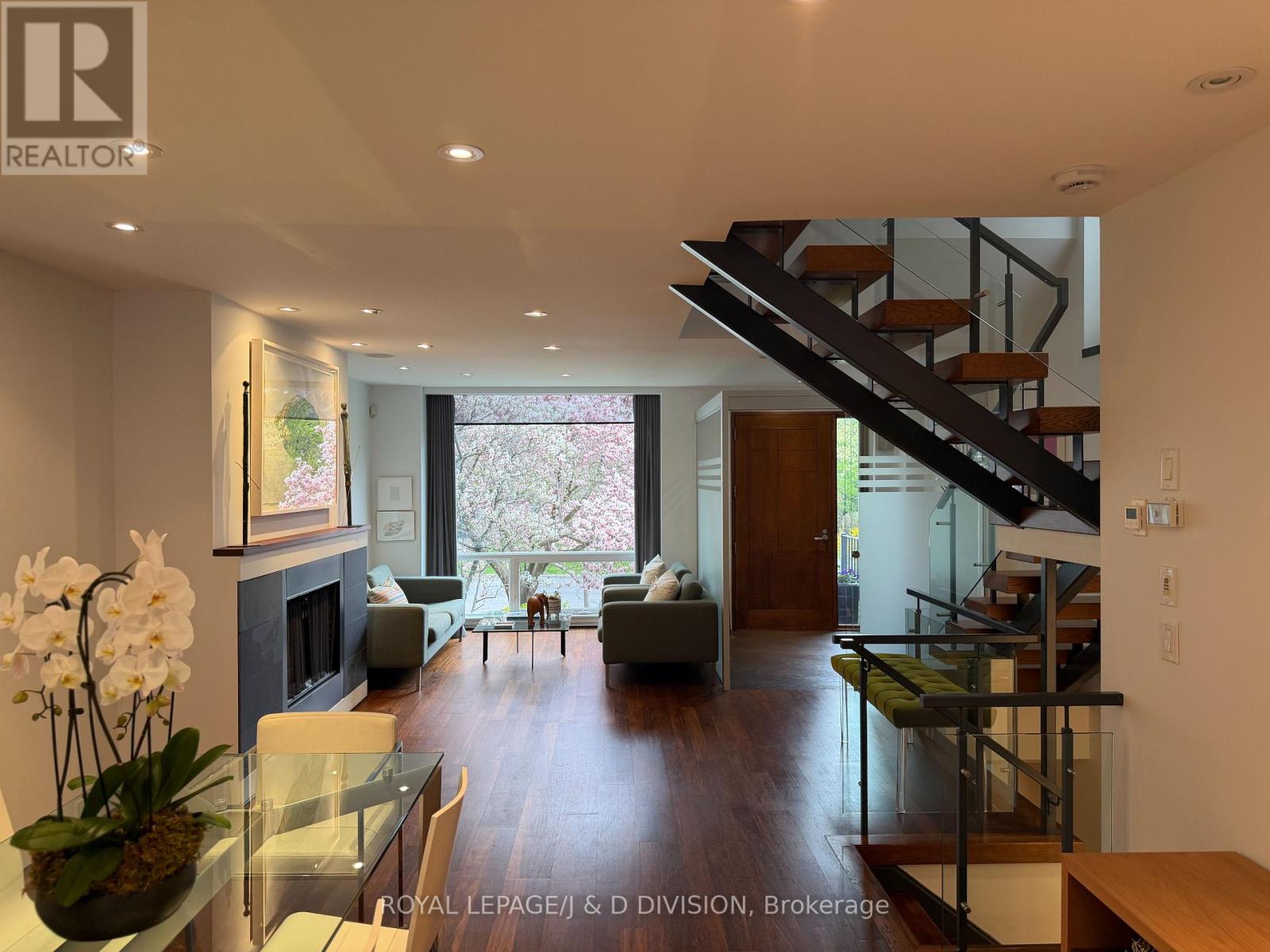 44 STANDISH AVENUE - 10