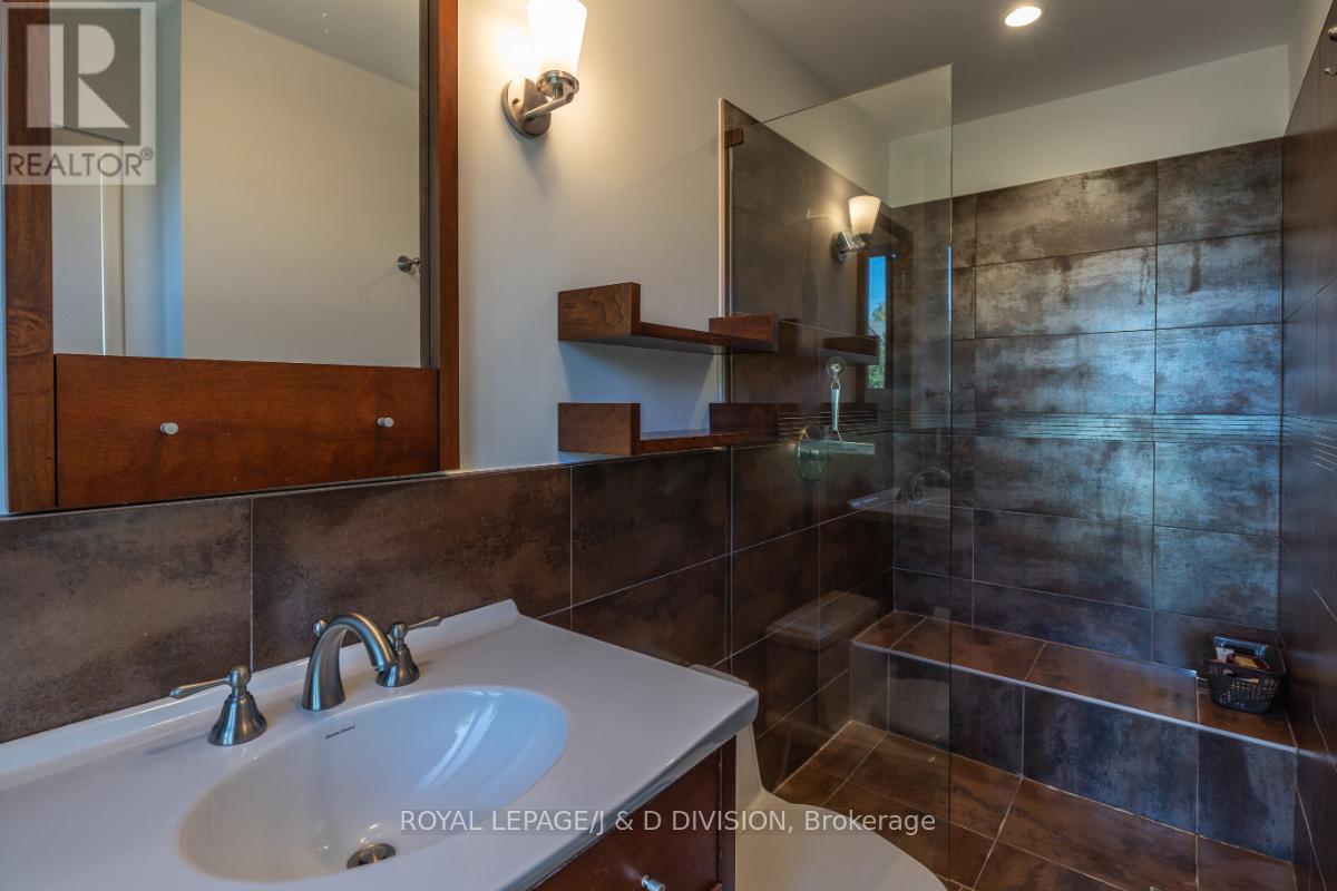 44 STANDISH AVENUE - 31