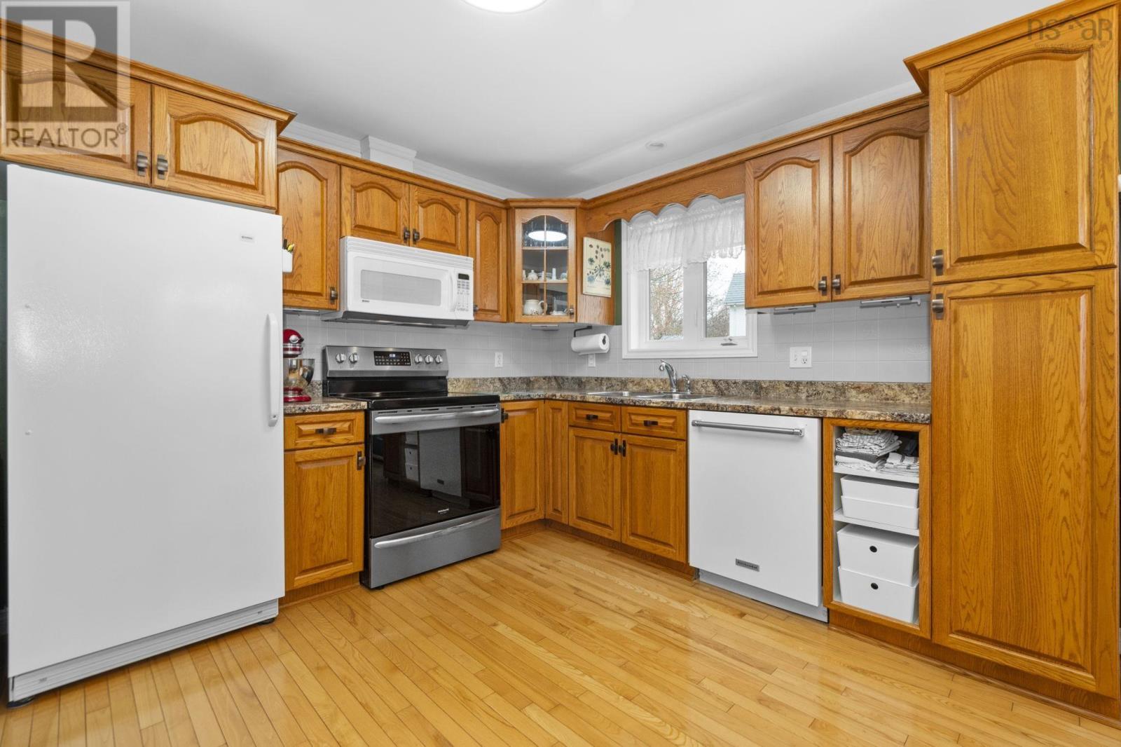 Property 37 of 49 of 94 Noria Crescent