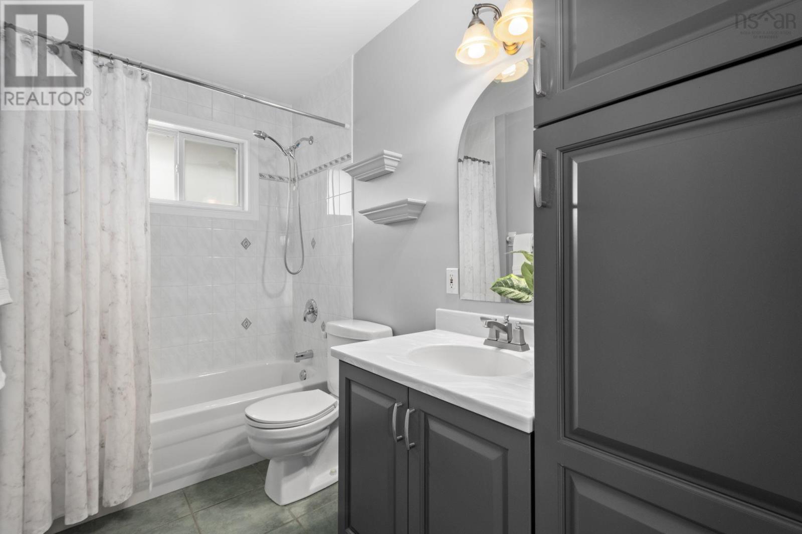 Property 23 of 49 of 94 Noria Crescent