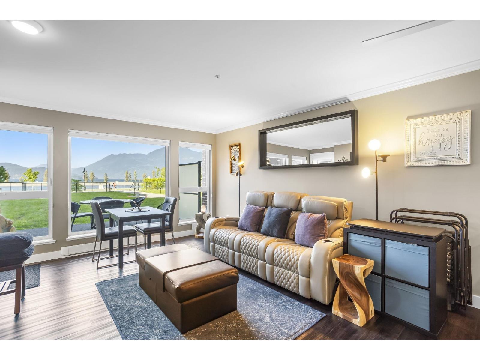 115 378 ESPLANADE AVENUE, Harrison Hot Springs