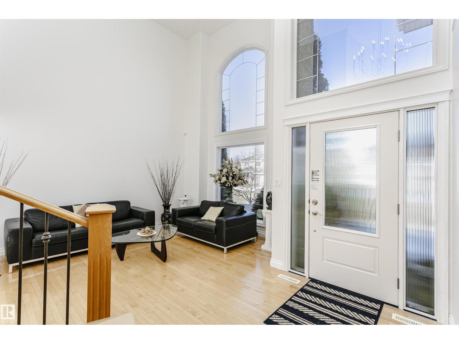 1009 TWIN BROOKS CO NW, Edmonton