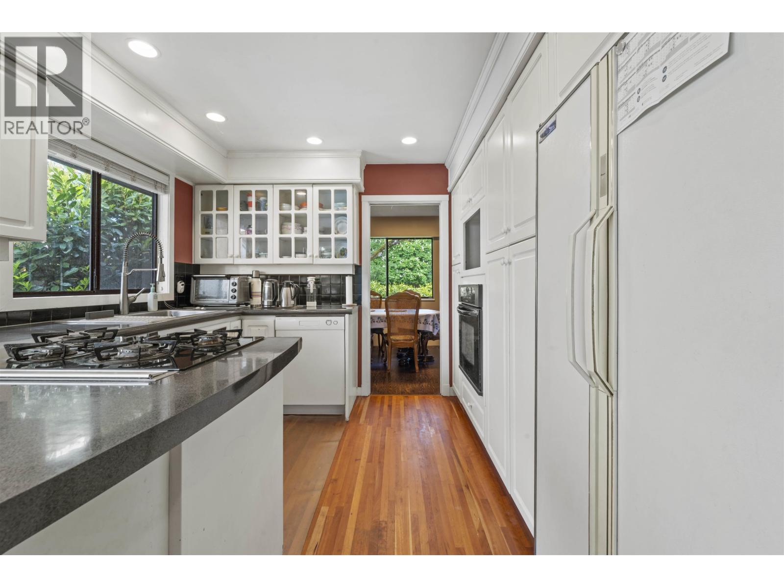 9560 GLENDOWER Drive, Richmond