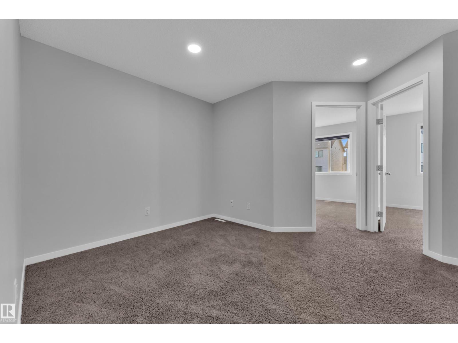 1235 16 AV NW, Edmonton