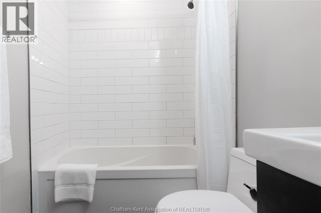 200 Emma STREET Unit# 12, Chatham, Ontario, N7L1B3 — Photo 2