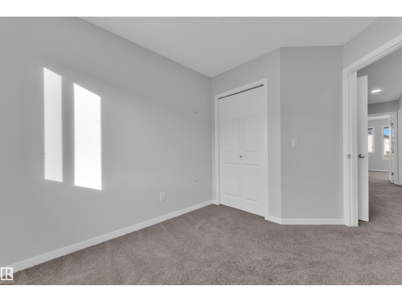 1235 16 AV NW, Edmonton