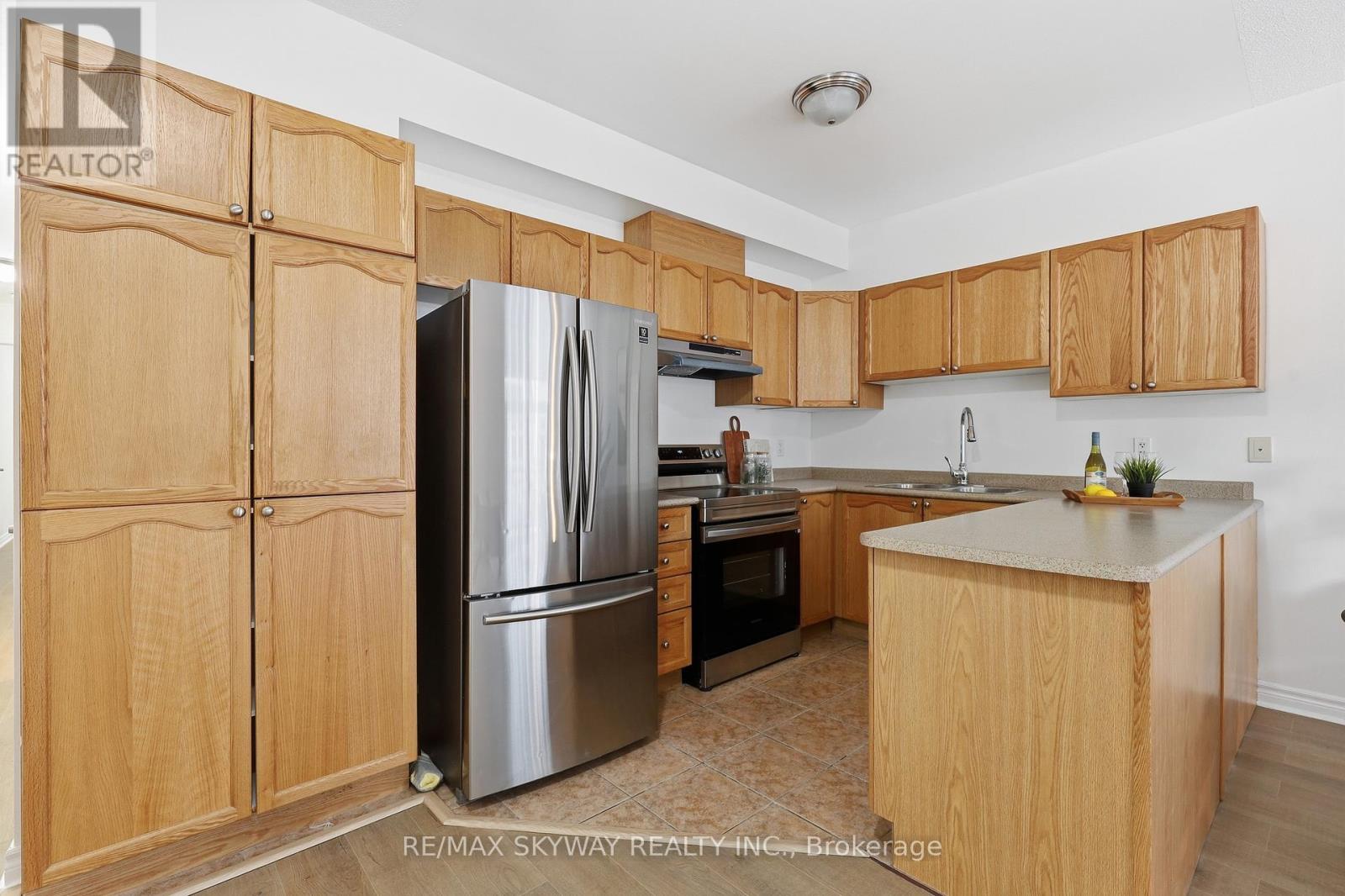 #15 11 PINE STREET - 20
