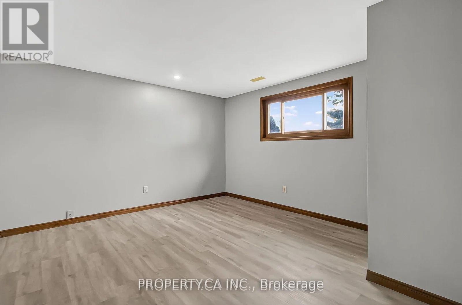 194 MERRITT AVENUE - 26