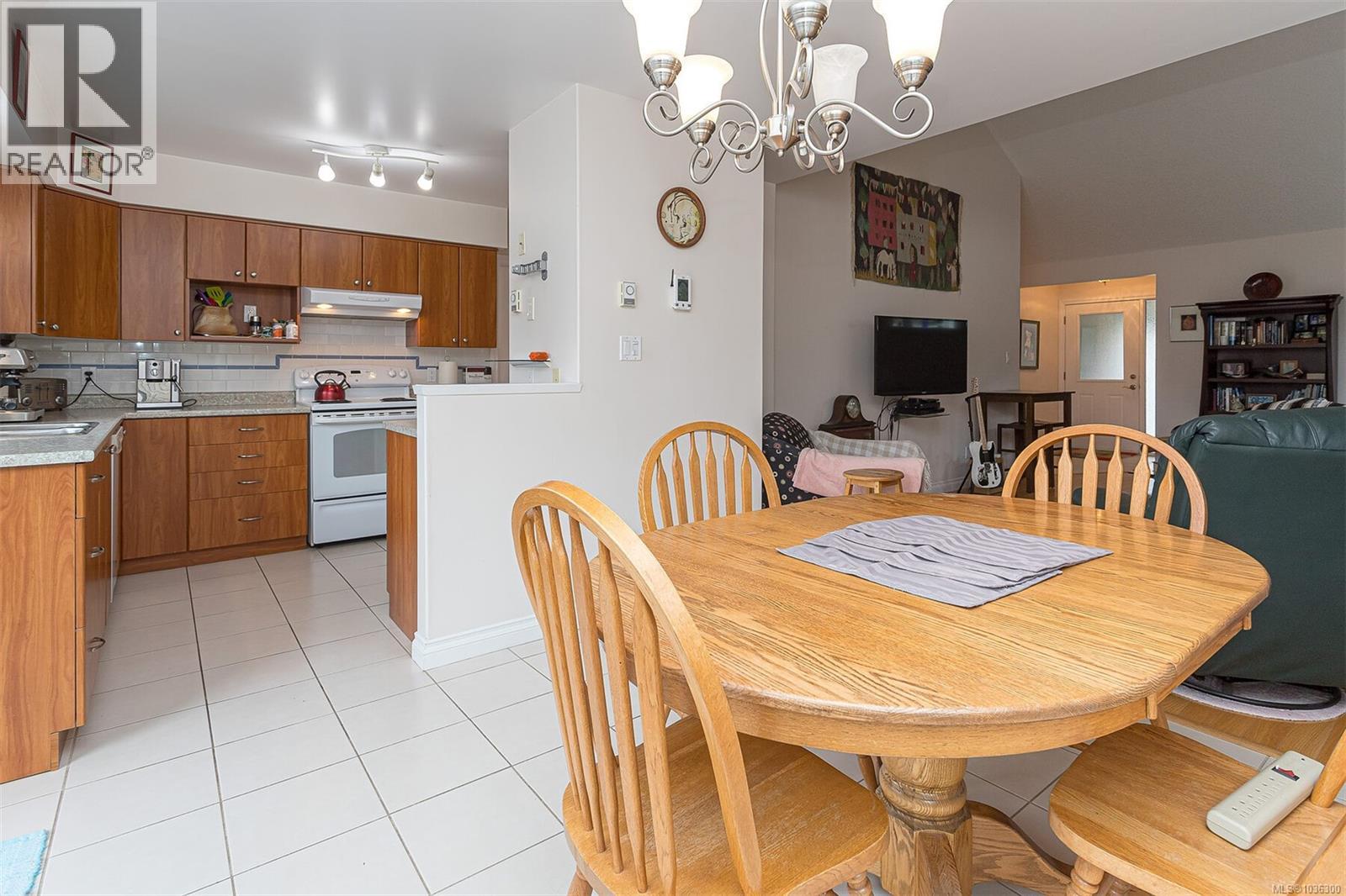 1914 Maple Ave S - 16