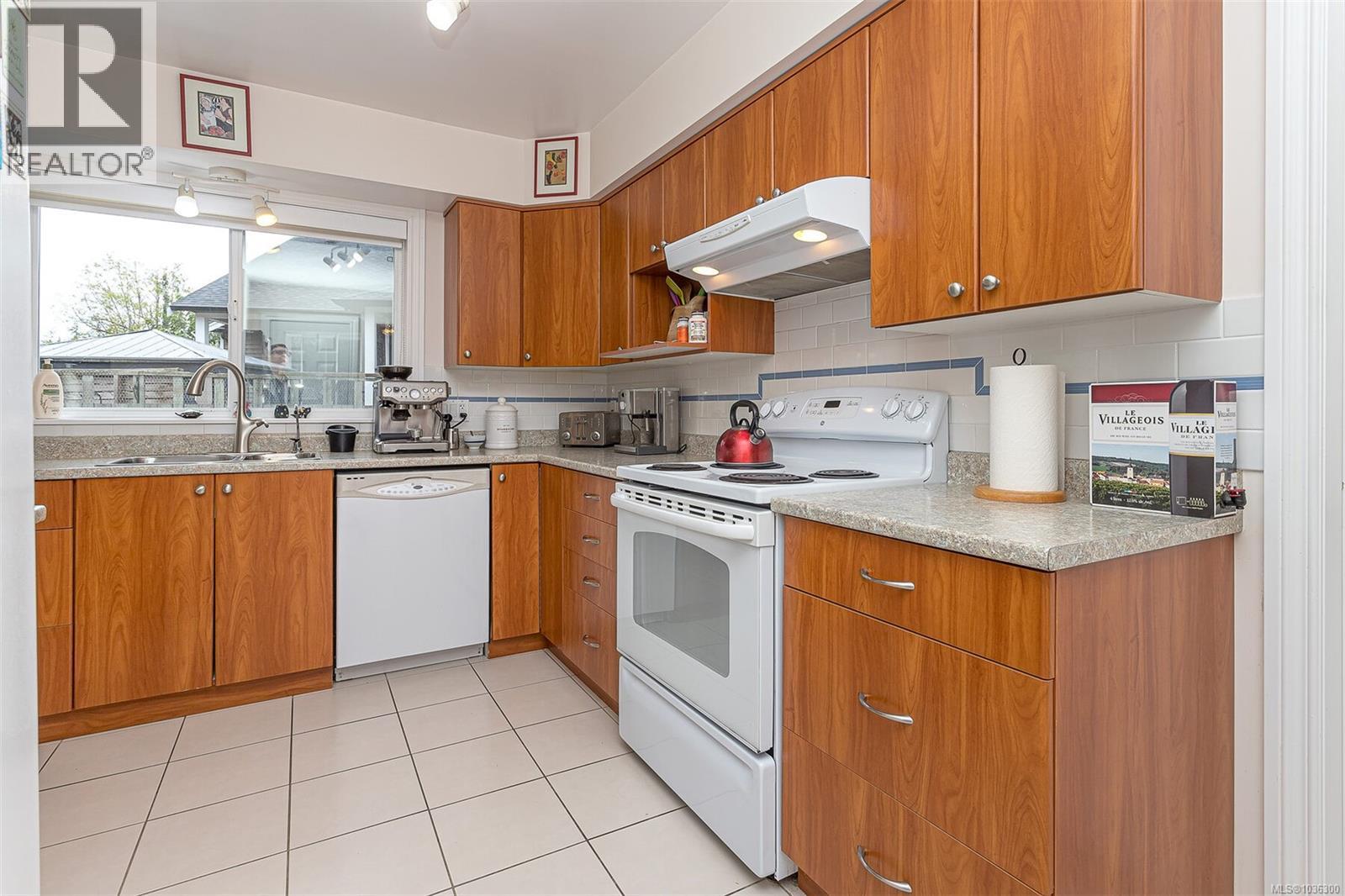 1914 Maple Ave S - 21