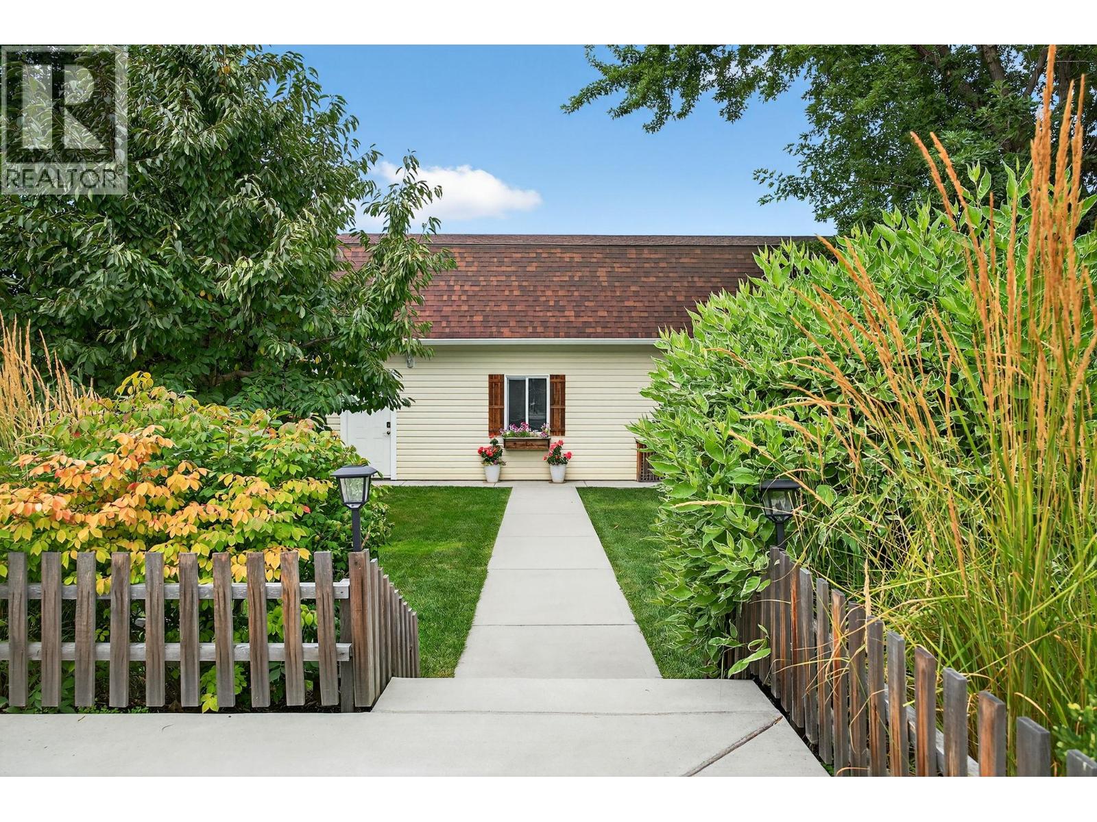 3920 Mowitch Court, Kelowna